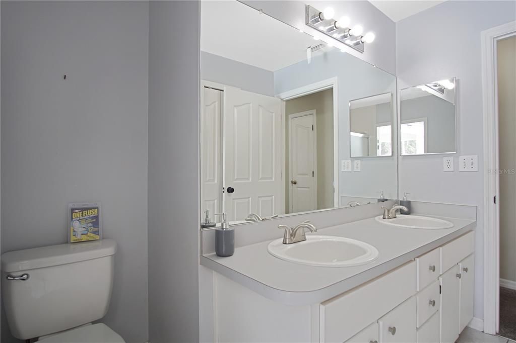 En Renta: $2,299 (4 camas, 2 baños, 1665 Pies cuadrados)