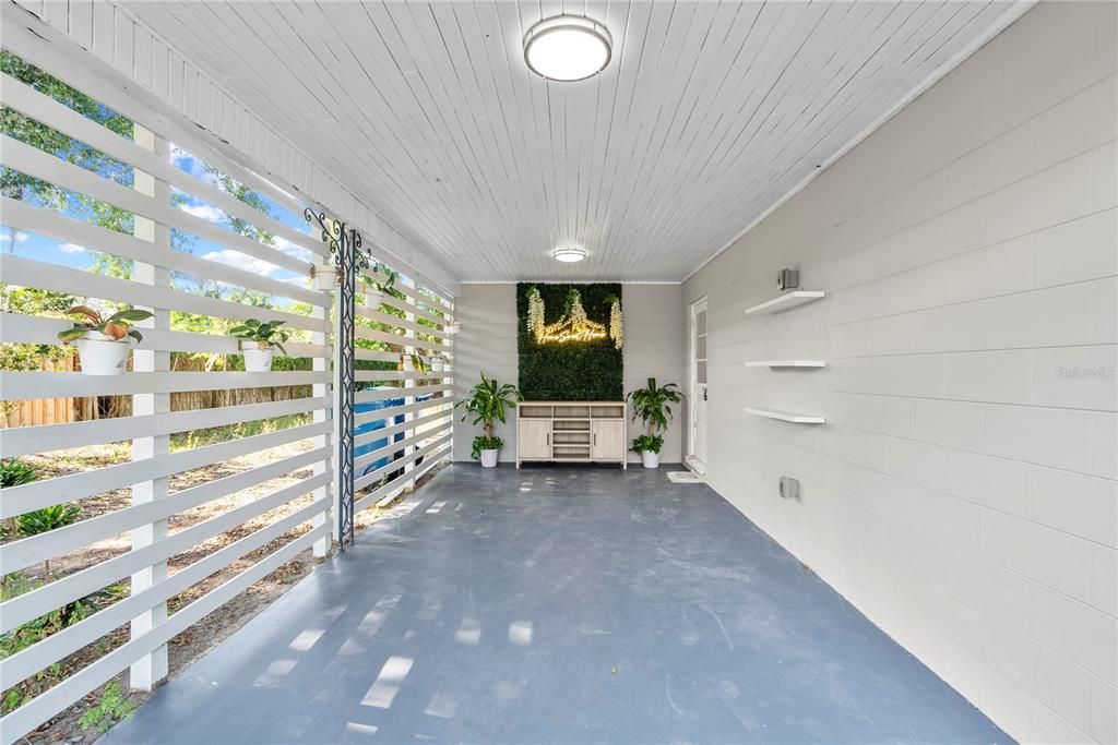 For Sale: $255,000 (3 beds, 1 baths, 884 Square Feet)