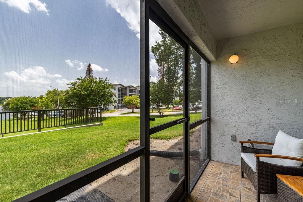 For Sale: $179,900 (2 beds, 2 baths, 1165 Square Feet)