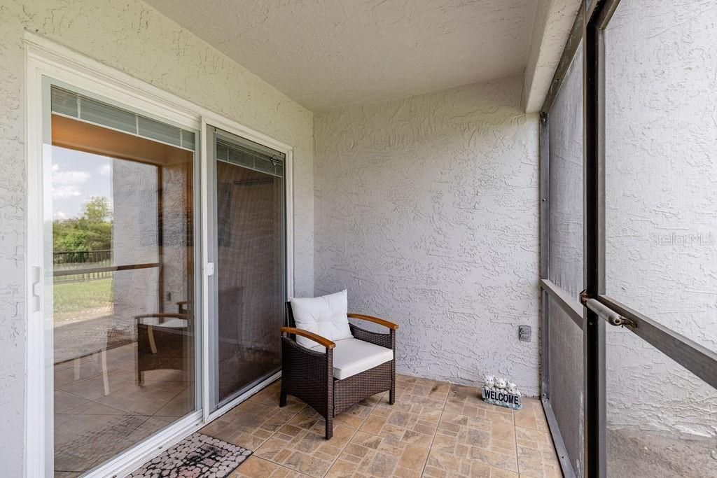 For Sale: $179,900 (2 beds, 2 baths, 1165 Square Feet)