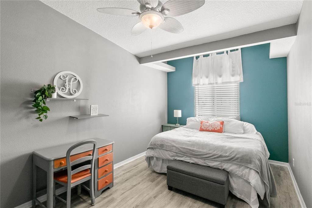 For Sale: $525,000 (3 beds, 3 baths, 2096 Square Feet)