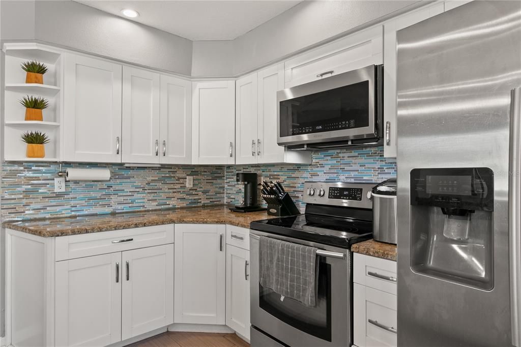 For Sale: $525,000 (3 beds, 3 baths, 2096 Square Feet)