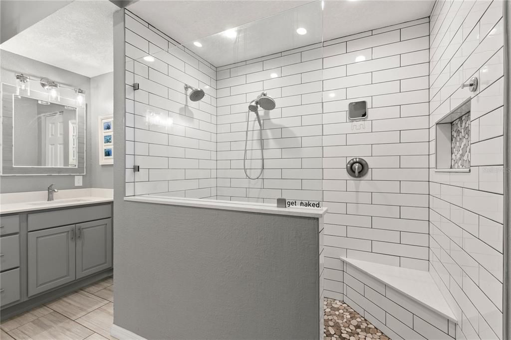For Sale: $525,000 (3 beds, 3 baths, 2096 Square Feet)