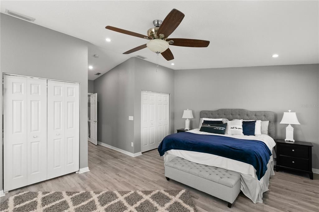 For Sale: $525,000 (3 beds, 3 baths, 2096 Square Feet)