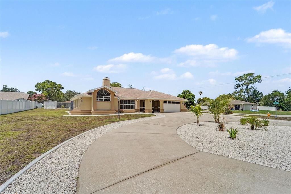 For Sale: $419,900 (3 beds, 2 baths, 1985 Square Feet)