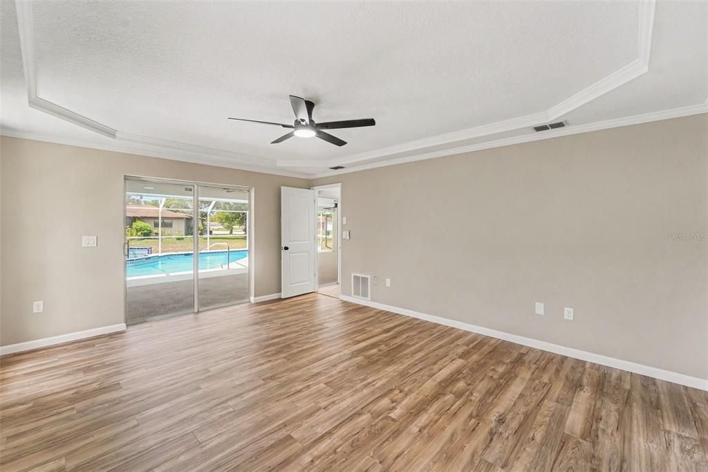 For Sale: $419,900 (3 beds, 2 baths, 1985 Square Feet)