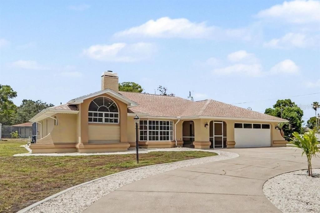 For Sale: $419,900 (3 beds, 2 baths, 1985 Square Feet)