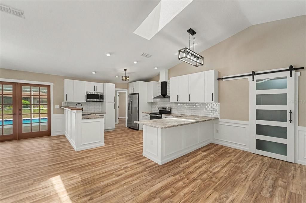 For Sale: $419,900 (3 beds, 2 baths, 1985 Square Feet)