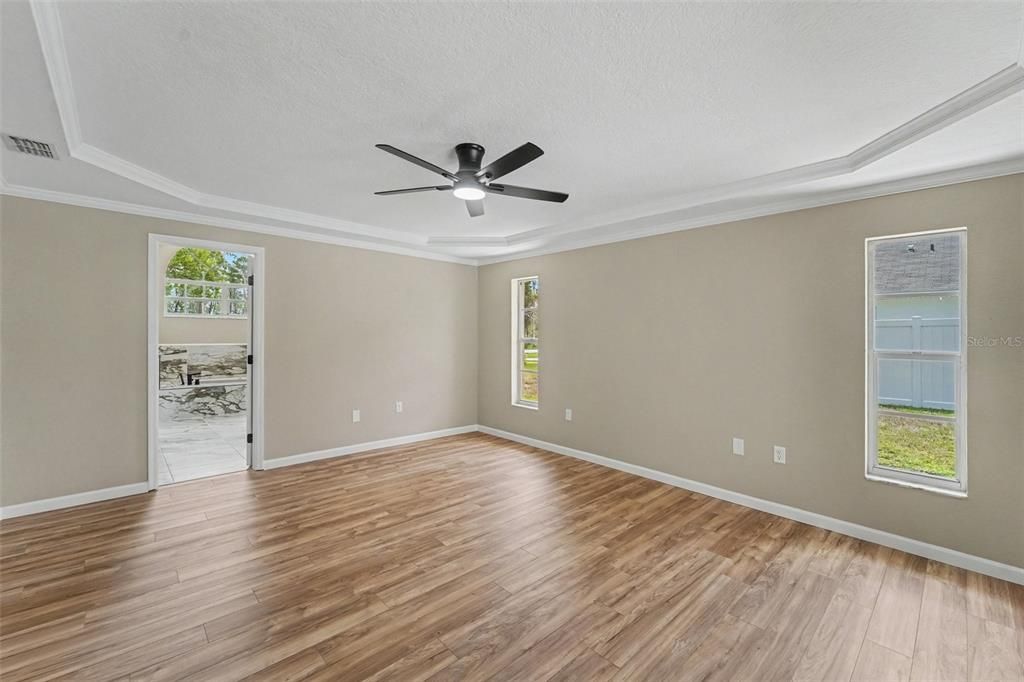 For Sale: $419,900 (3 beds, 2 baths, 1985 Square Feet)