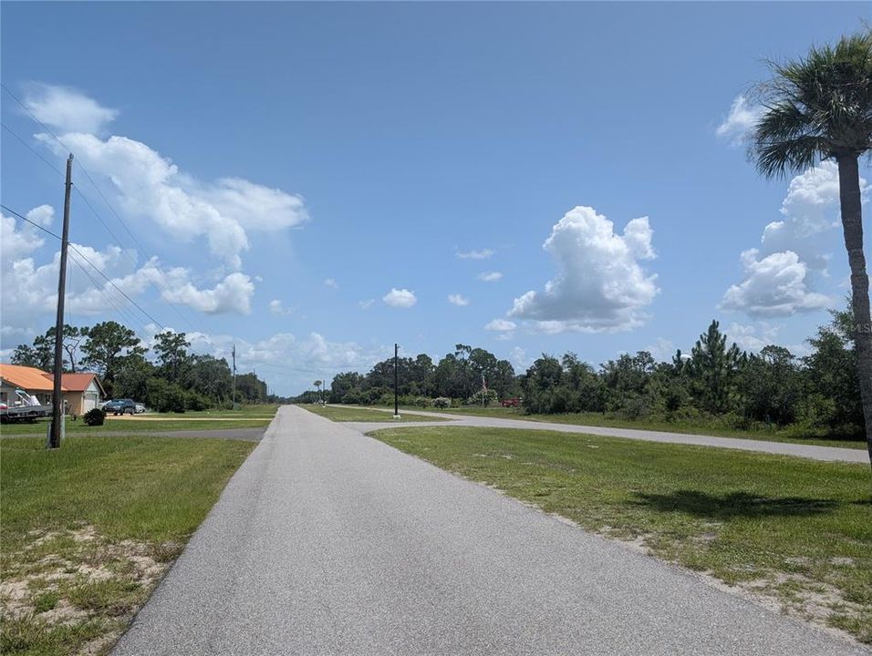 待售: $21,900 (0.52 acres)
