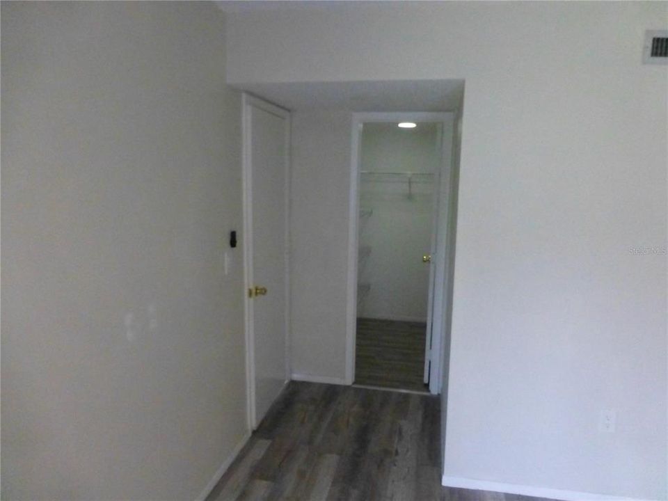 В аренду: $1,850 (2 спален, 2 ванн, 1094 Квадратных фут)