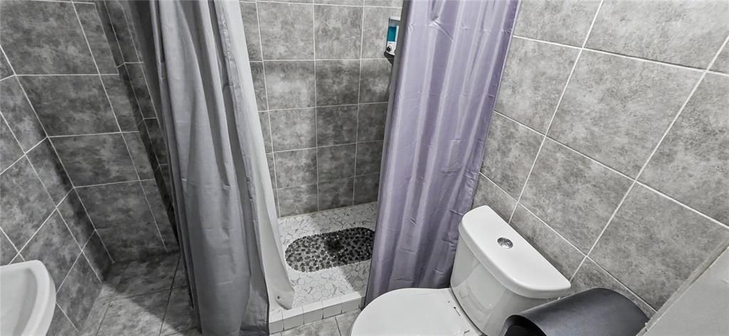 En Venta: $250,000 (3 camas, 2 baños, 1296 Pies cuadrados)