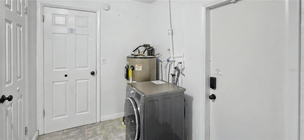 En Venta: $250,000 (3 camas, 2 baños, 1296 Pies cuadrados)