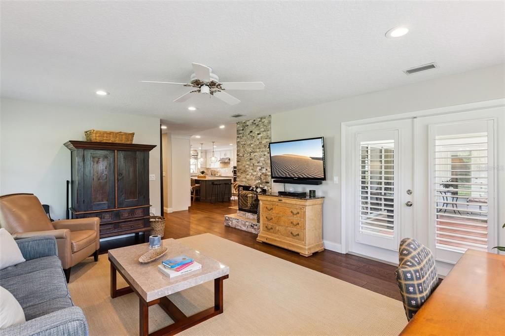 For Sale: $650,000 (4 beds, 2 baths, 2826 Square Feet)