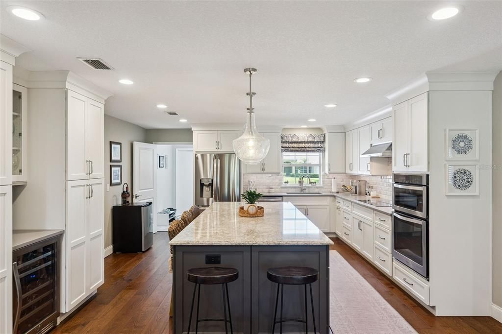 For Sale: $650,000 (4 beds, 2 baths, 2826 Square Feet)
