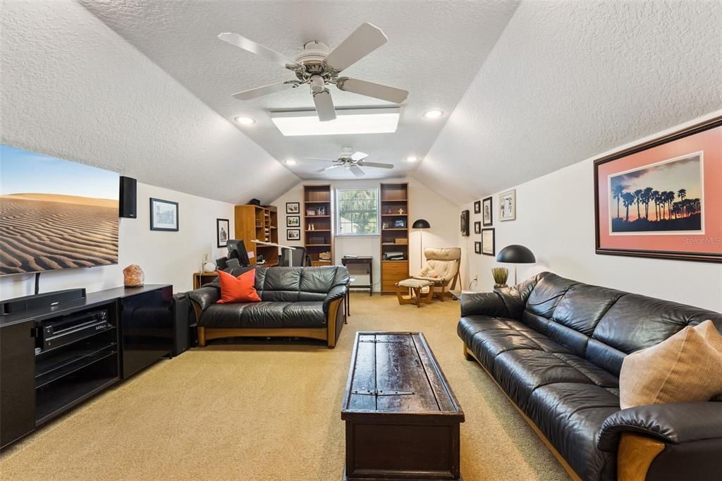 For Sale: $650,000 (4 beds, 2 baths, 2826 Square Feet)