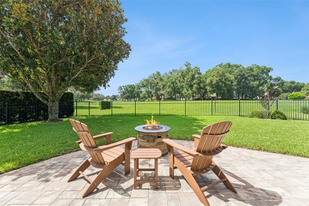 For Sale: $650,000 (4 beds, 2 baths, 2826 Square Feet)
