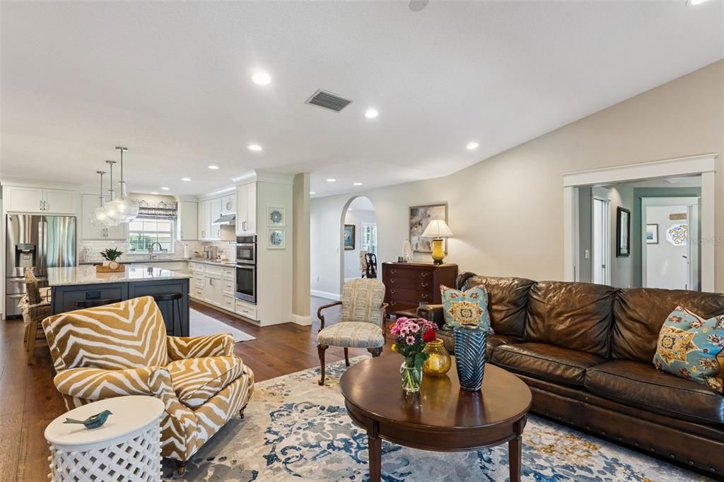 For Sale: $650,000 (4 beds, 2 baths, 2826 Square Feet)