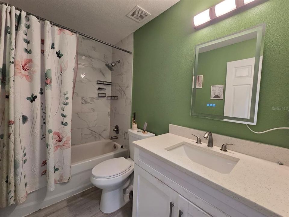 For Sale: $215,000 (3 beds, 2 baths, 1270 Square Feet)