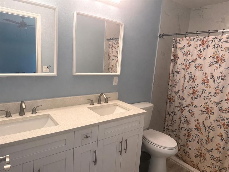 For Sale: $215,000 (3 beds, 2 baths, 1270 Square Feet)