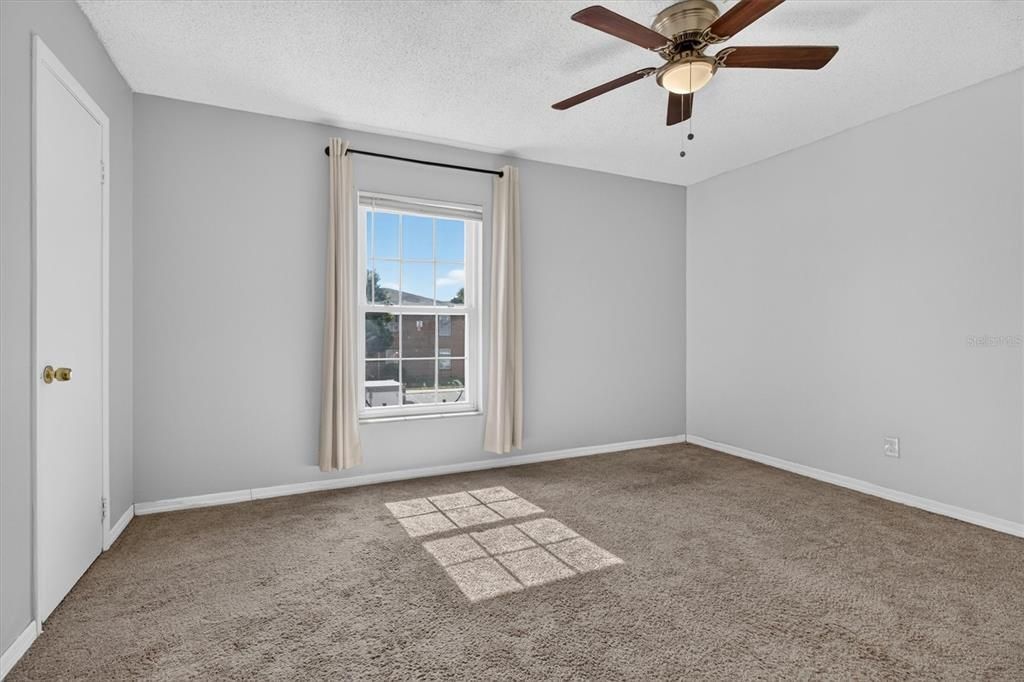 For Sale: $100,000 (1 beds, 1 baths, 680 Square Feet)