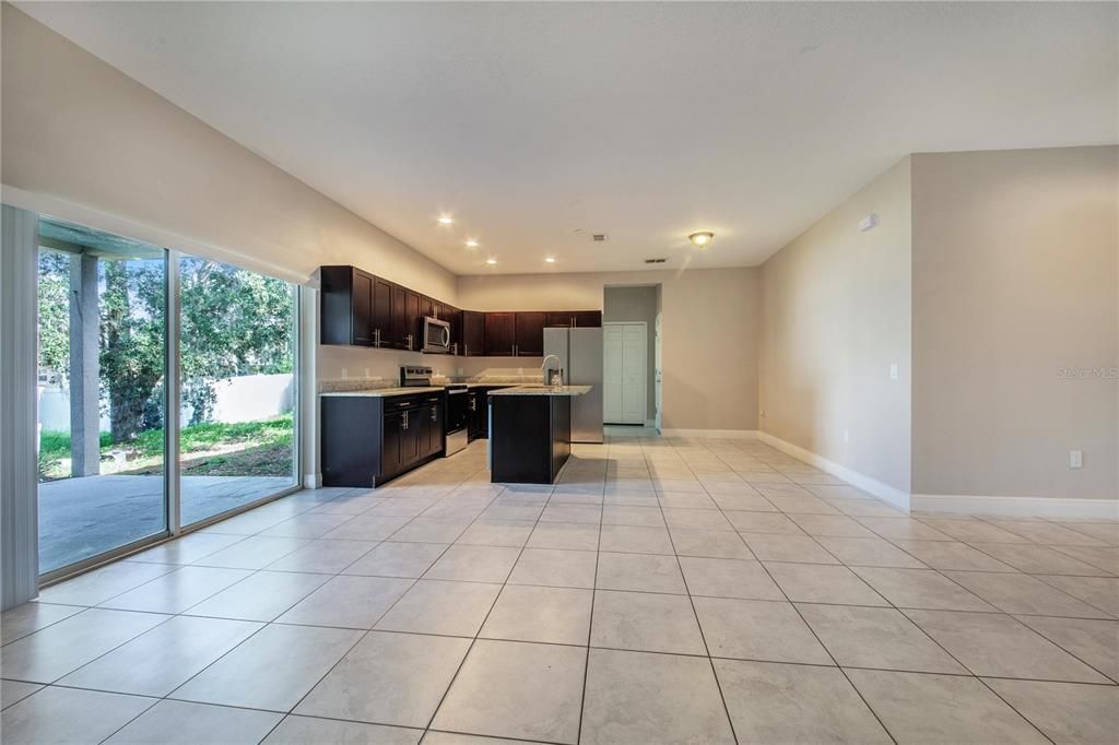 For Sale: $275,000 (4 beds, 2 baths, 1615 Square Feet)