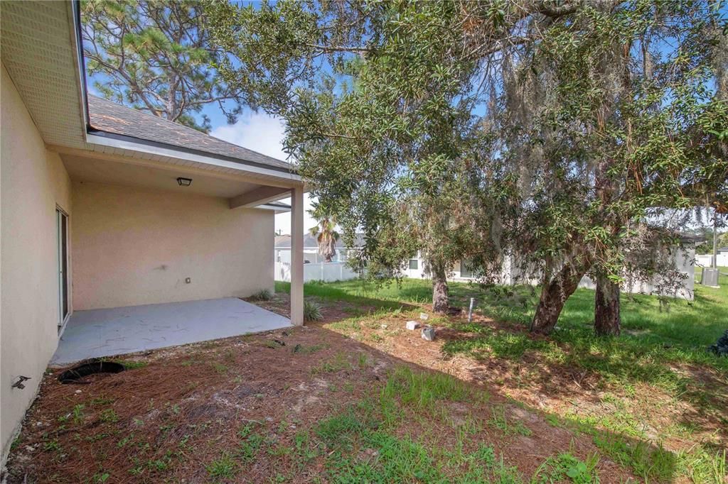 For Sale: $275,000 (4 beds, 2 baths, 1615 Square Feet)