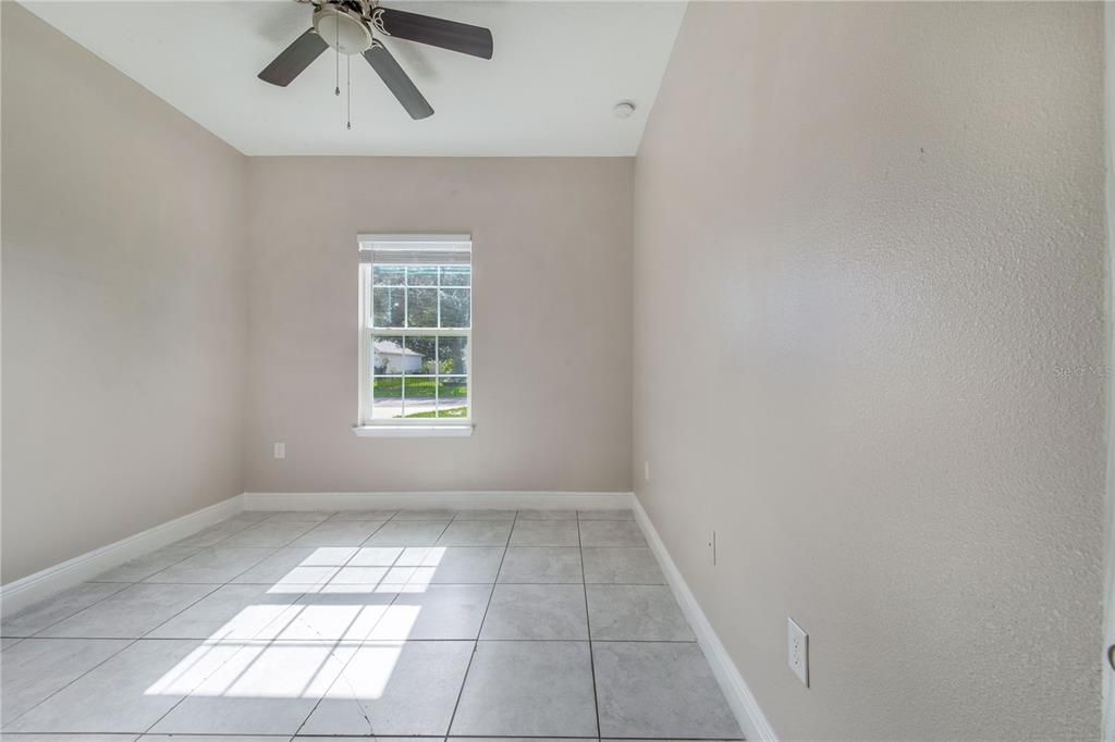 For Sale: $275,000 (4 beds, 2 baths, 1615 Square Feet)