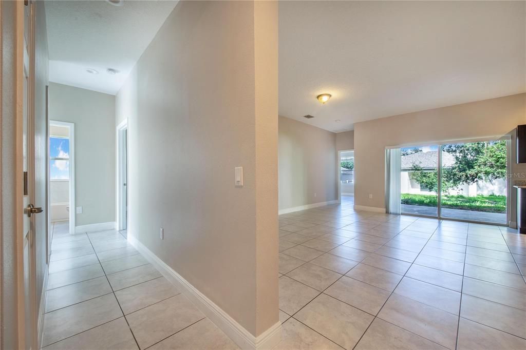 For Sale: $275,000 (4 beds, 2 baths, 1615 Square Feet)