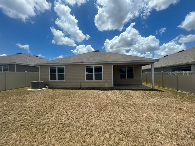 En Venta: $245,000 (3 camas, 2 baños, 1615 Pies cuadrados)