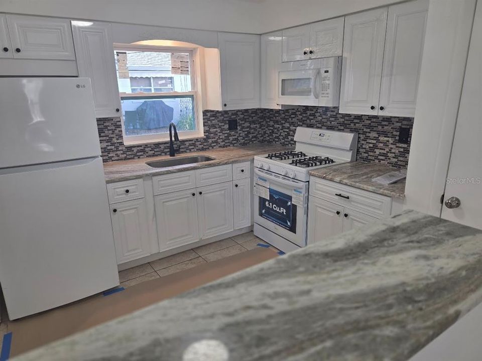En Venta: $153,900 (2 camas, 1 baños, 850 Pies cuadrados)