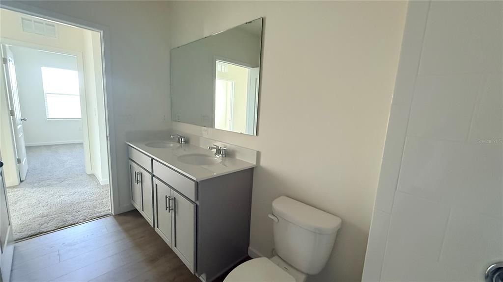 В аренду: $2,900 (5 спален, 3 ванн, 2447 Квадратных фут)
