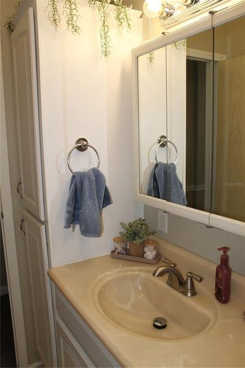 For Sale: $149,000 (2 beds, 2 baths, 1144 Square Feet)