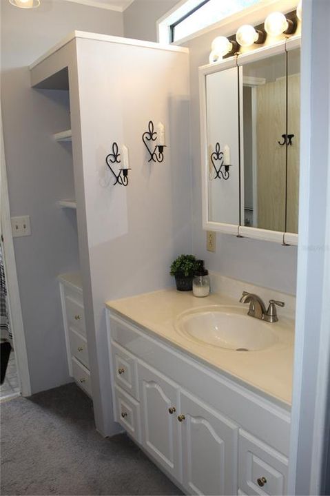 For Sale: $149,000 (2 beds, 2 baths, 1144 Square Feet)