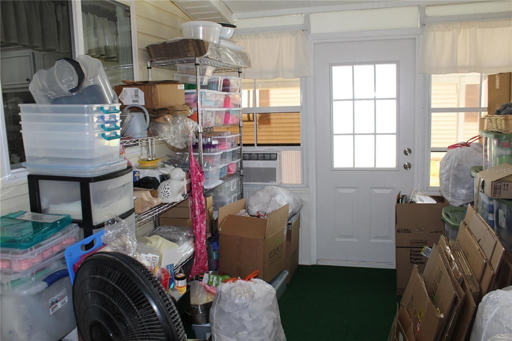 For Sale: $149,000 (2 beds, 2 baths, 1144 Square Feet)