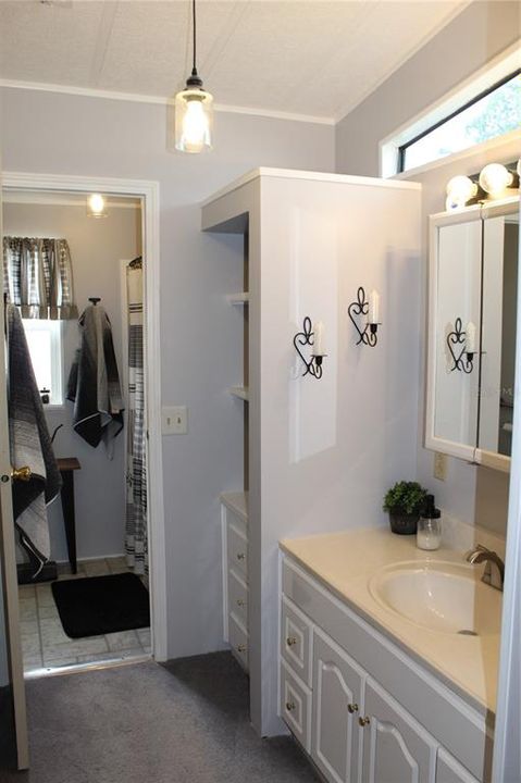 For Sale: $149,000 (2 beds, 2 baths, 1144 Square Feet)