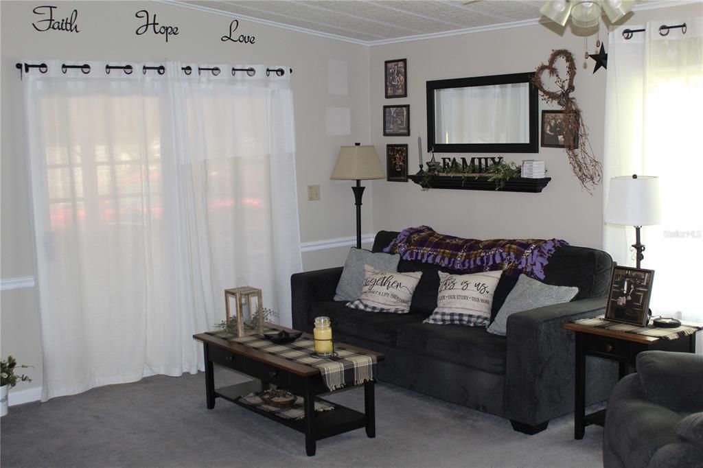 For Sale: $149,000 (2 beds, 2 baths, 1144 Square Feet)