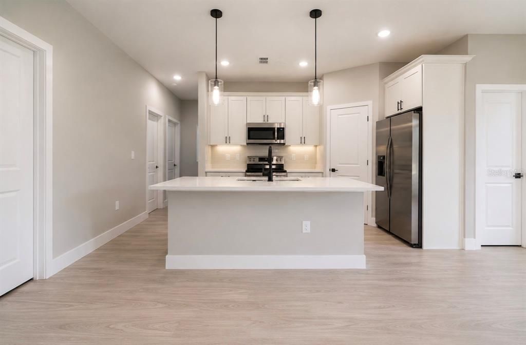 For Sale: $310,000 (4 beds, 2 baths, 1736 Square Feet)