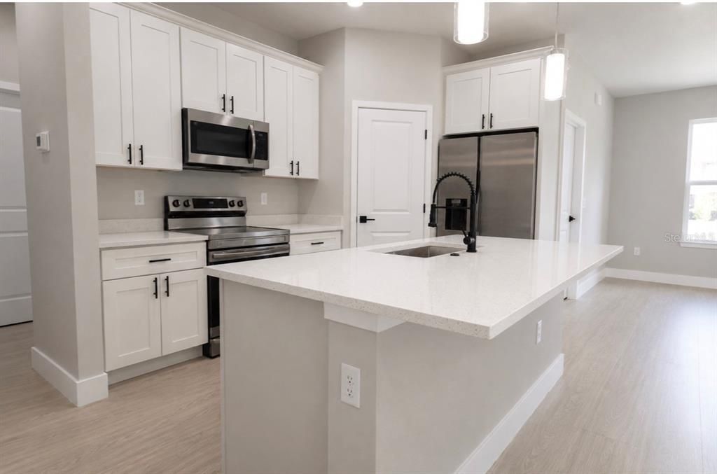 For Sale: $310,000 (4 beds, 2 baths, 1736 Square Feet)