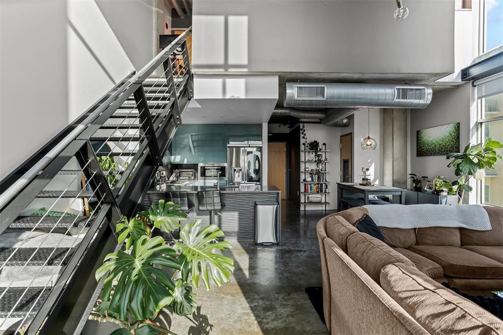 For Sale: $499,000 (1 beds, 2 baths, 1047 Square Feet)