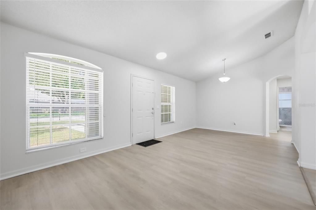 For Sale: $419,900 (3 beds, 2 baths, 1490 Square Feet)
