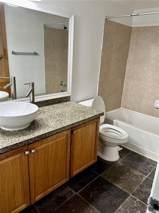 В аренду: $1,175 (1 спален, 1 ванн, 735 Квадратных фут)