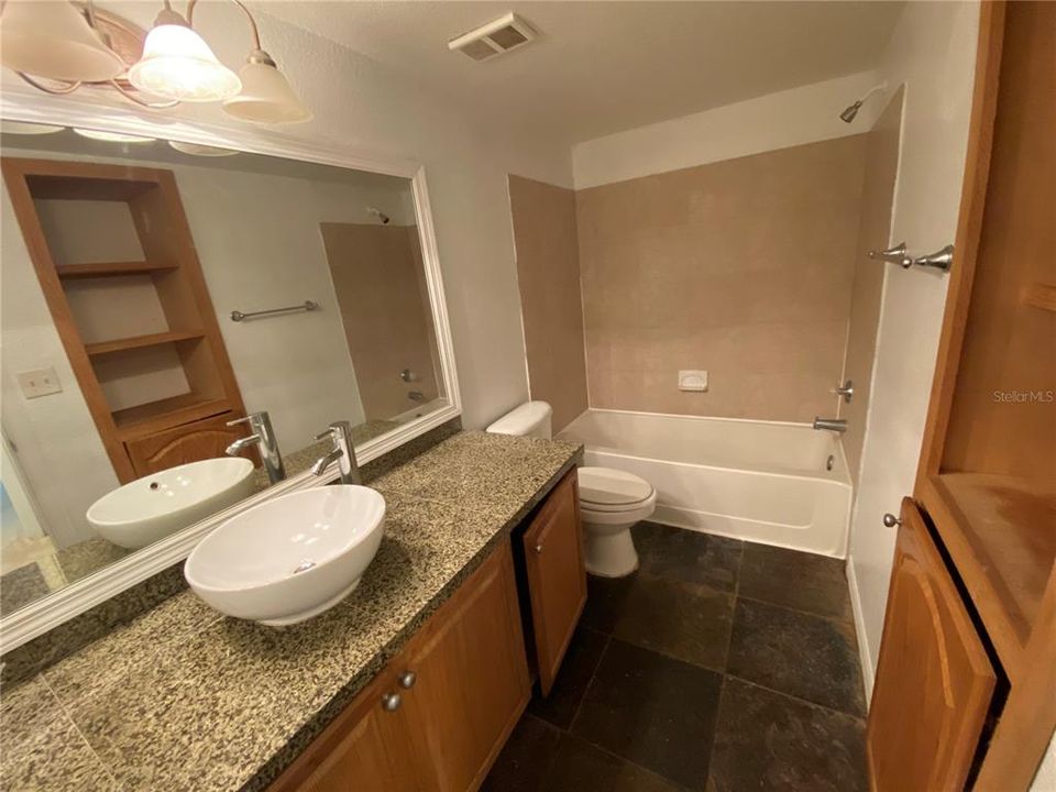 В аренду: $1,175 (1 спален, 1 ванн, 735 Квадратных фут)