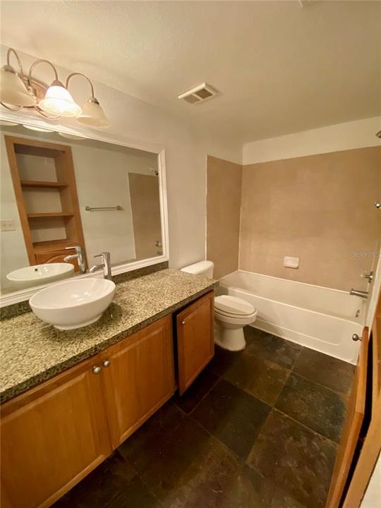 В аренду: $1,175 (1 спален, 1 ванн, 735 Квадратных фут)