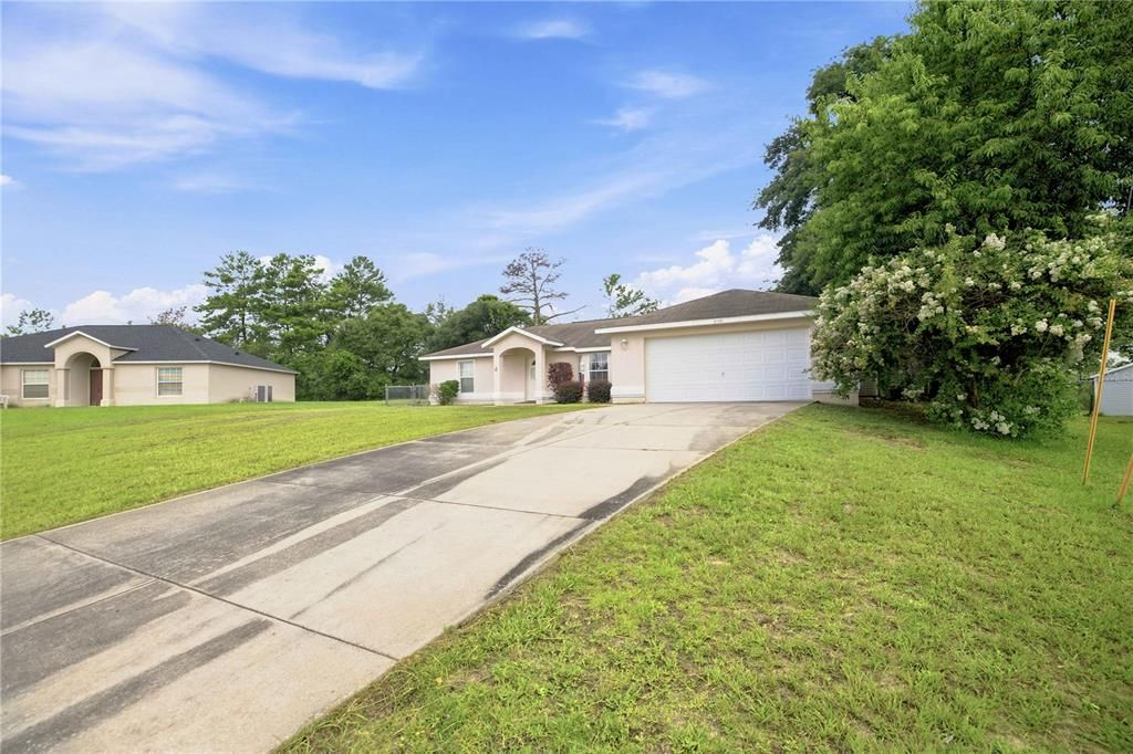 For Sale: $191,000 (3 beds, 2 baths, 1419 Square Feet)