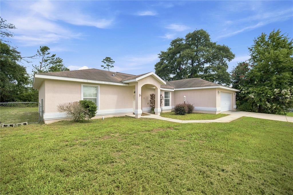 For Sale: $191,000 (3 beds, 2 baths, 1419 Square Feet)