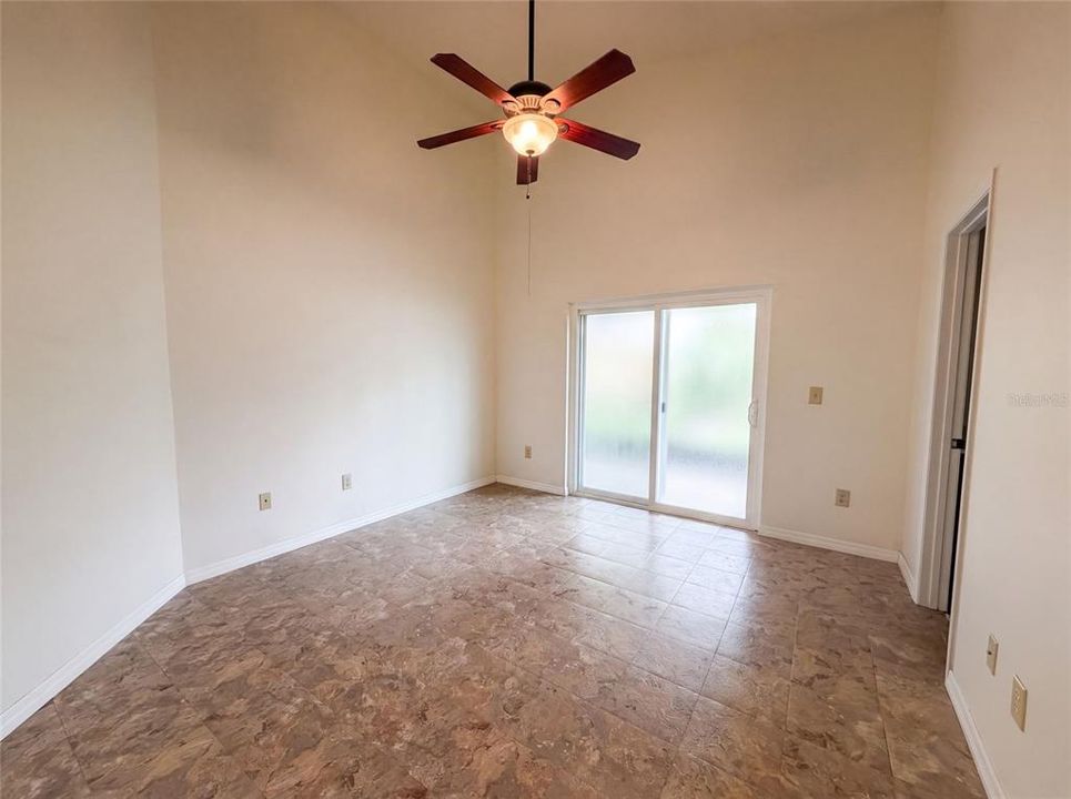 For Sale: $360,000 (4 beds, 2 baths, 1352 Square Feet)