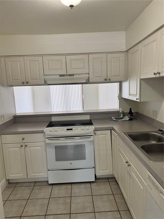 For Rent: $1,550 (2 beds, 2 baths, 991 Square Feet)