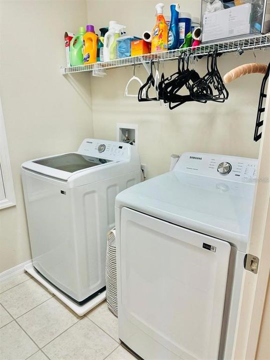 En Renta: $2,700 (4 camas, 3 baños, 1738 Pies cuadrados)