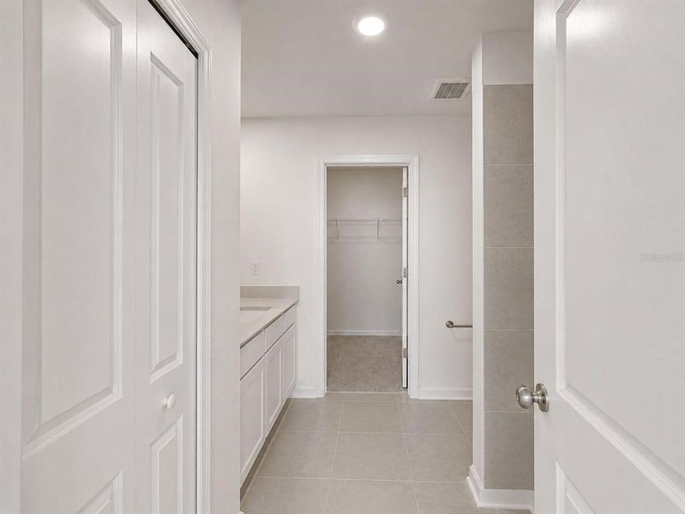 For Rent: $2,200 (4 beds, 2 baths, 1874 Square Feet)